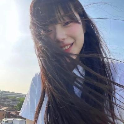 公寓里的两个女人